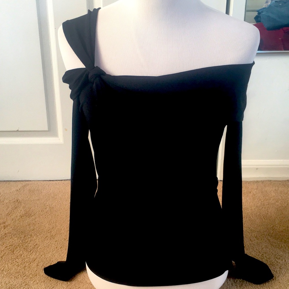 Great Black Express Cold Shoulder Sexy  Top